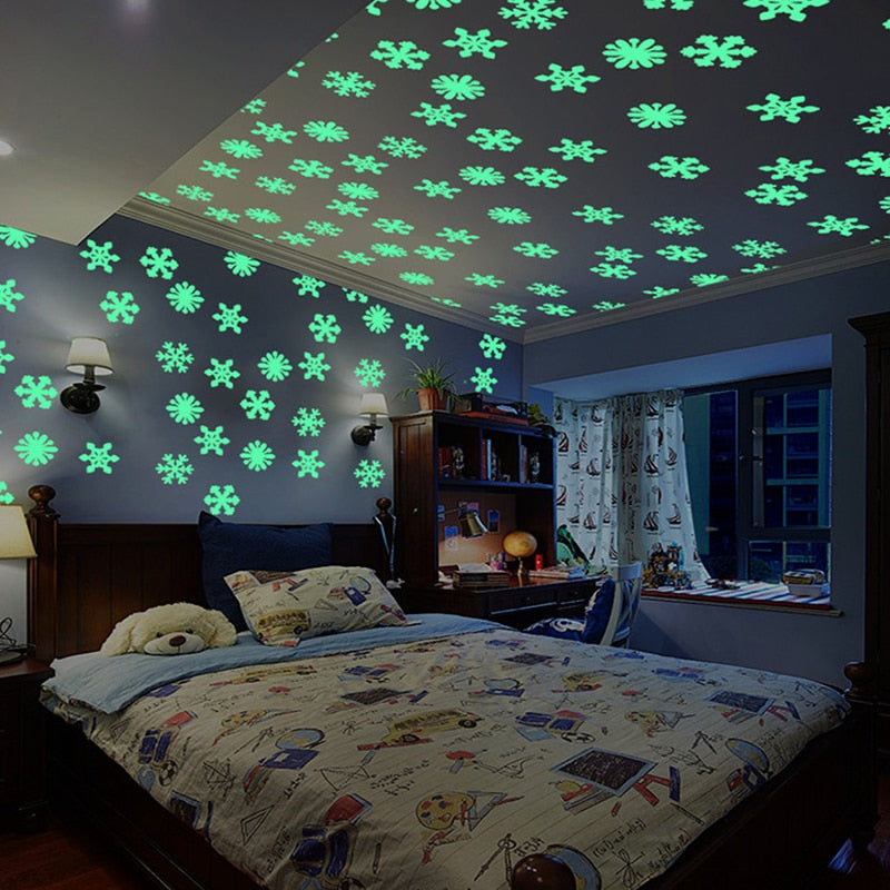 50Pcs Luminous Snowflake Wall Stickers Glow In The Dark Decal